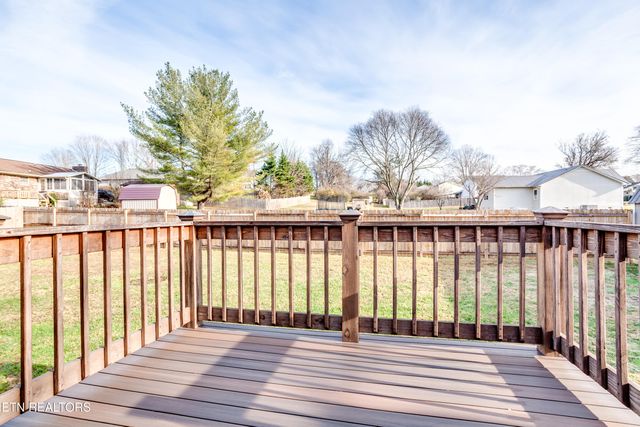 7312 Clarendon Rd, Powell, TN 37849