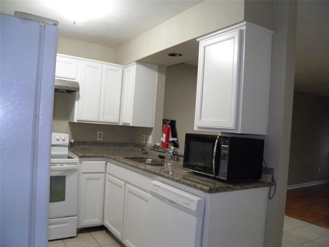 9901 Sharpcrest Street D1, Houston, TX 77036