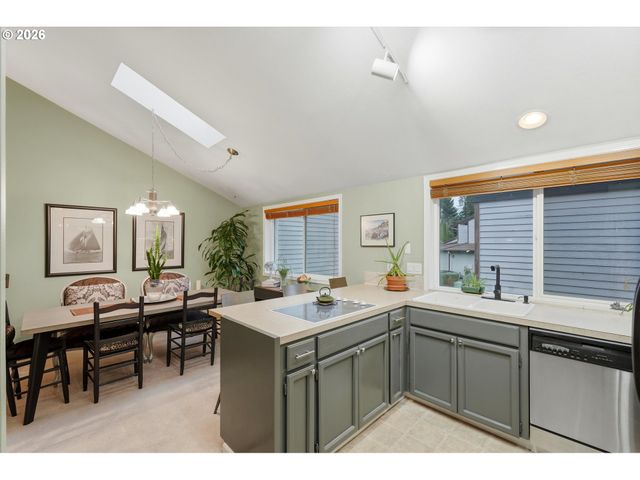 12134 Se 104TH Ct, Happy Valley, OR 97086