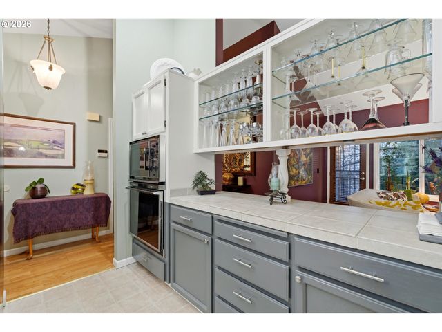 12134 Se 104TH Ct, Happy Valley, OR 97086