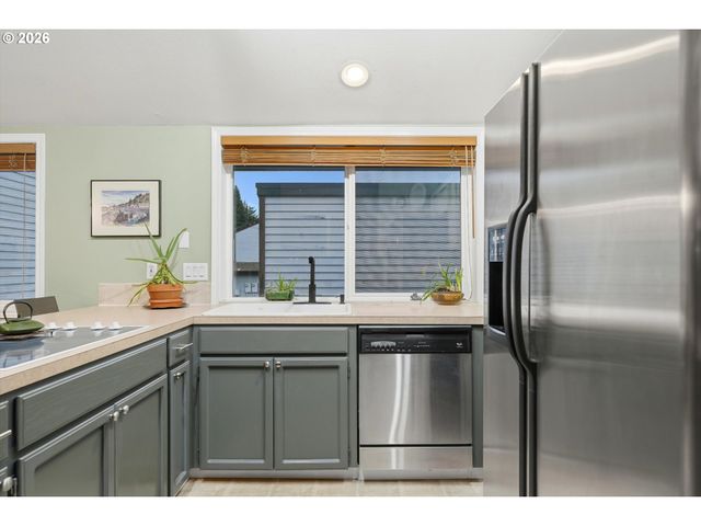 12134 Se 104TH Ct, Happy Valley, OR 97086