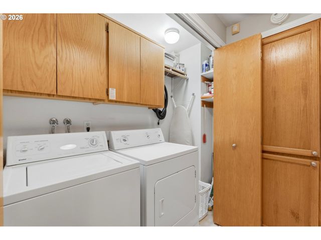 12134 Se 104TH Ct, Happy Valley, OR 97086