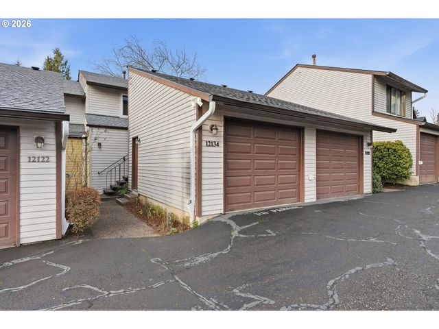 12134 Se 104TH Ct, Happy Valley, OR 97086