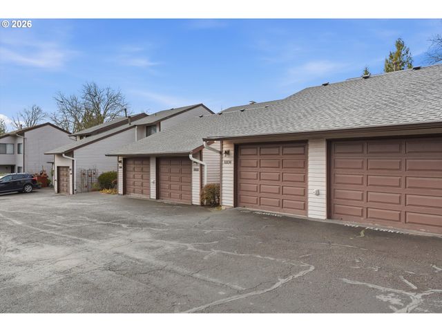 12134 Se 104TH Ct, Happy Valley, OR 97086