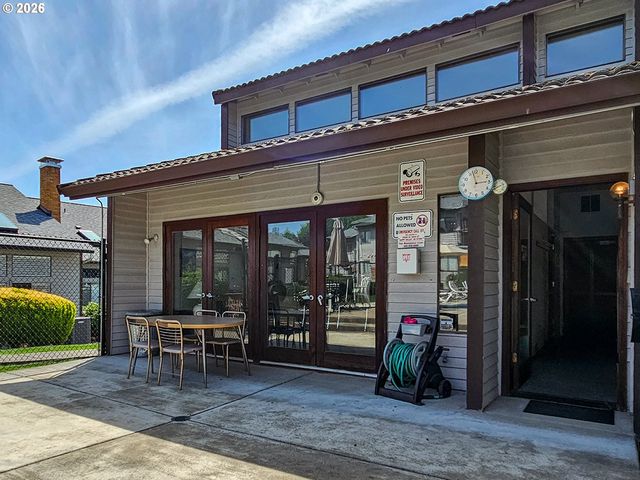 12134 Se 104TH Ct, Happy Valley, OR 97086