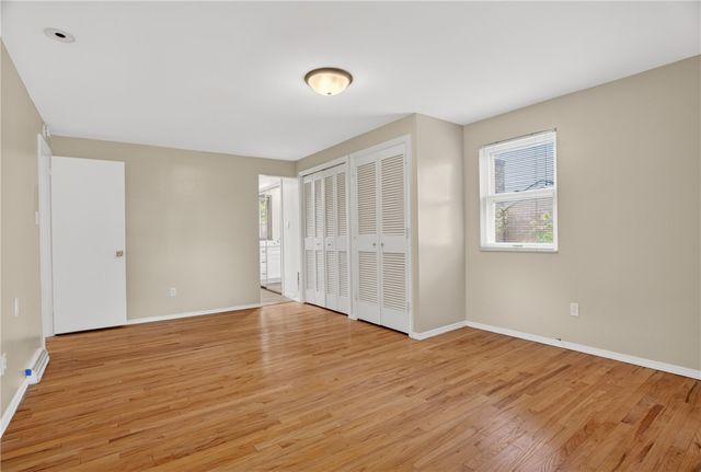 219 Main Entrance Dr, Mt Lebanon, PA 15228