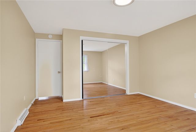 219 Main Entrance Dr, Mt Lebanon, PA 15228
