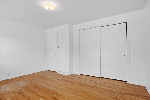 219 Main Entrance Dr, Mt Lebanon, PA 15228