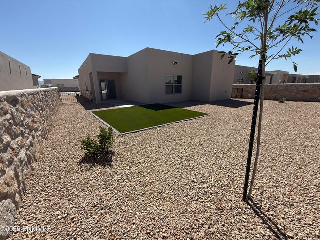 7565 Clarion Way, Las Cruces, NM 88012