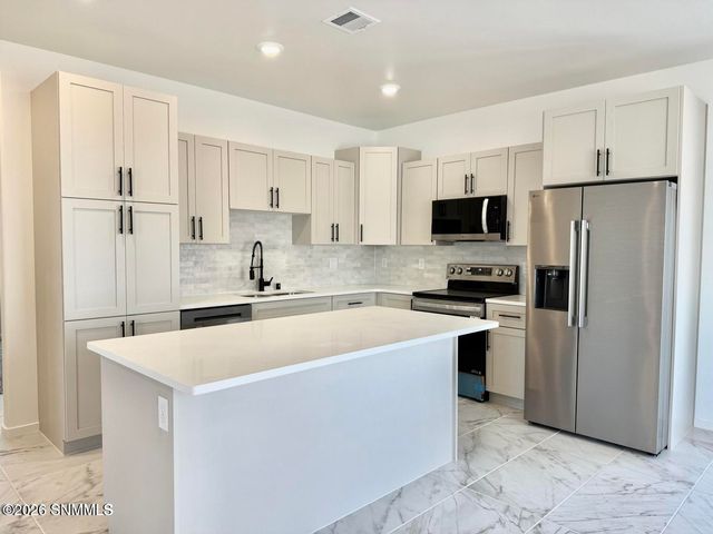 7565 Clarion Way, Las Cruces, NM 88012
