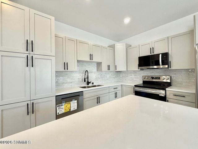 7565 Clarion Way, Las Cruces, NM 88012