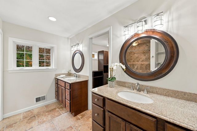 3 Fox Meadow Drive, Bow, NH 03304
