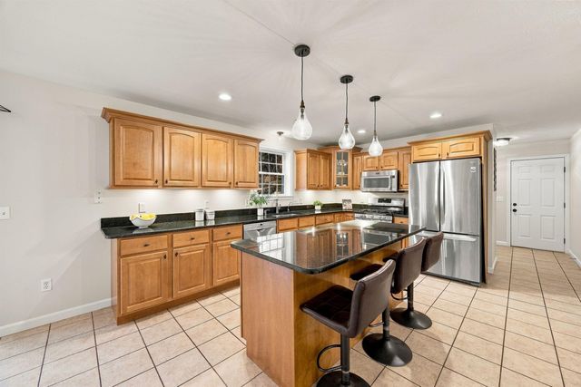 3 Fox Meadow Drive, Bow, NH 03304