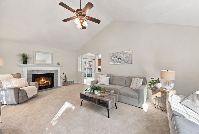 3 Fox Meadow Drive, Bow, NH 03304