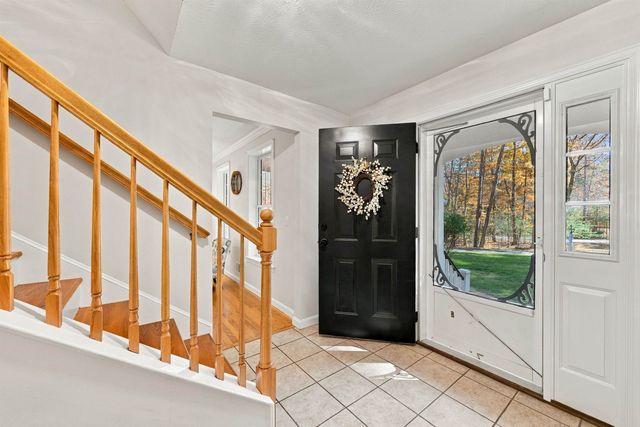3 Fox Meadow Drive, Bow, NH 03304