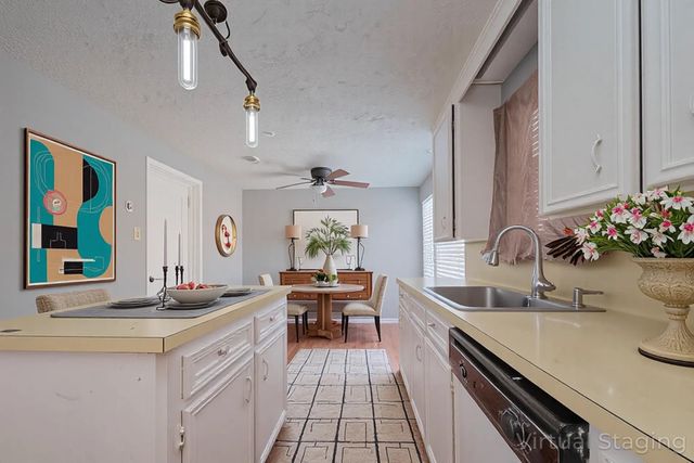 10534 Evesborough Drive, Houston, TX 77099