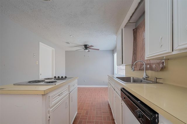 10534 Evesborough Drive, Houston, TX 77099