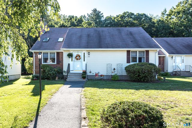 192 Oldefield Farms 192, Enfield, CT 06082