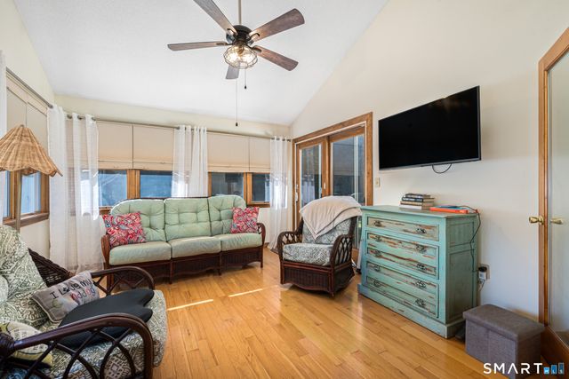 192 Oldefield Farms 192, Enfield, CT 06082
