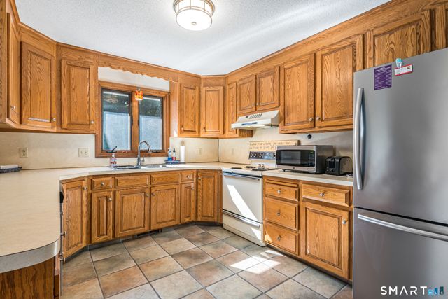 192 Oldefield Farms 192, Enfield, CT 06082