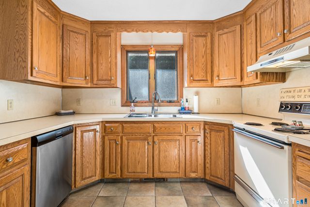 192 Oldefield Farms 192, Enfield, CT 06082