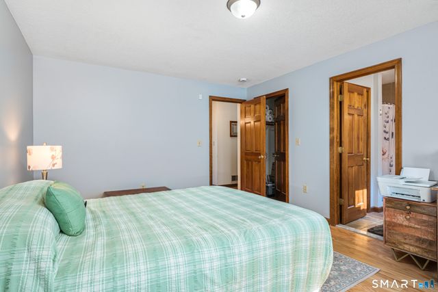 192 Oldefield Farms 192, Enfield, CT 06082
