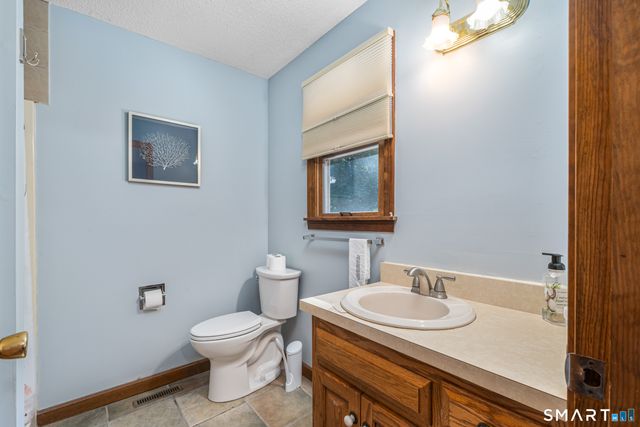 192 Oldefield Farms 192, Enfield, CT 06082