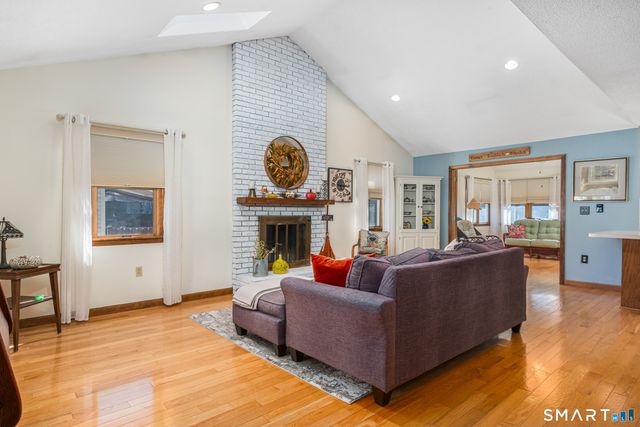 192 Oldefield Farms 192, Enfield, CT 06082