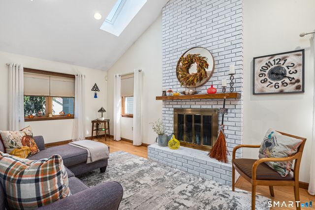 192 Oldefield Farms 192, Enfield, CT 06082
