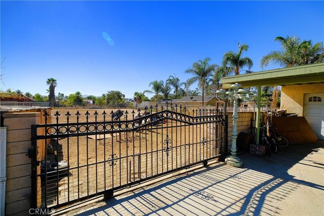 9468 HASTINGS Boulevard, Jurupa Valley, CA 92509