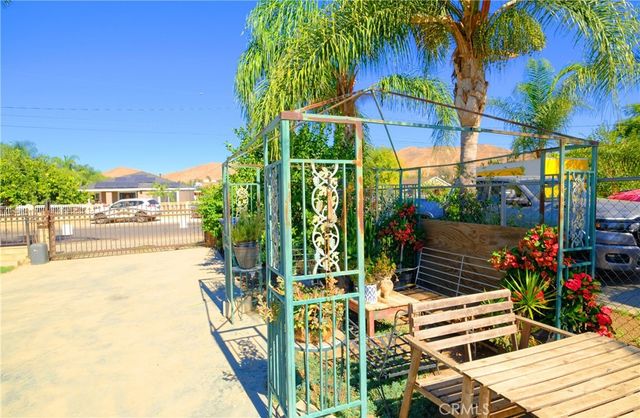 9468 HASTINGS Boulevard, Jurupa Valley, CA 92509