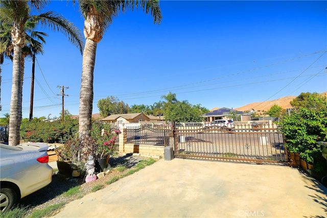 9468 HASTINGS Boulevard, Jurupa Valley, CA 92509