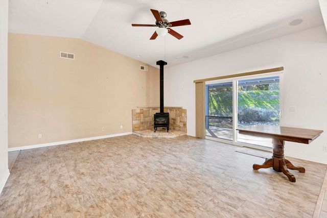 1420 Wilshire Rd, Fallbrook, CA 92028