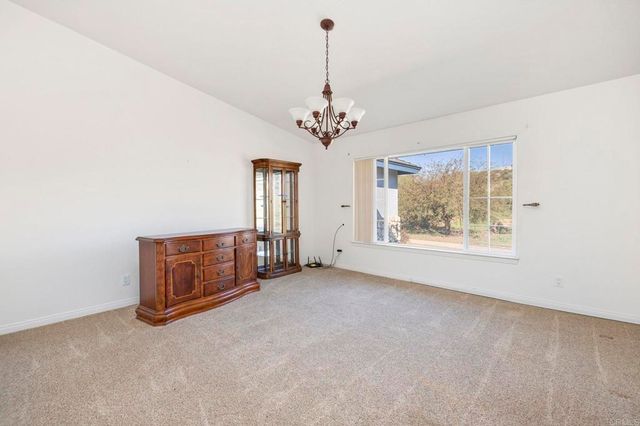 1420 Wilshire Rd, Fallbrook, CA 92028