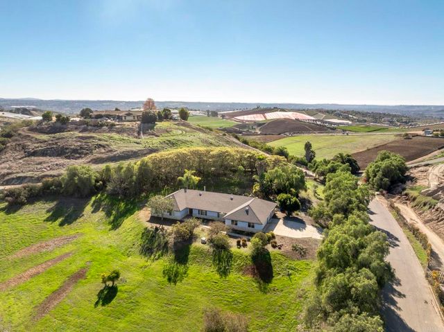 1420 Wilshire Rd, Fallbrook, CA 92028