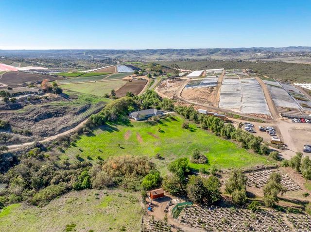 1420 Wilshire Rd, Fallbrook, CA 92028