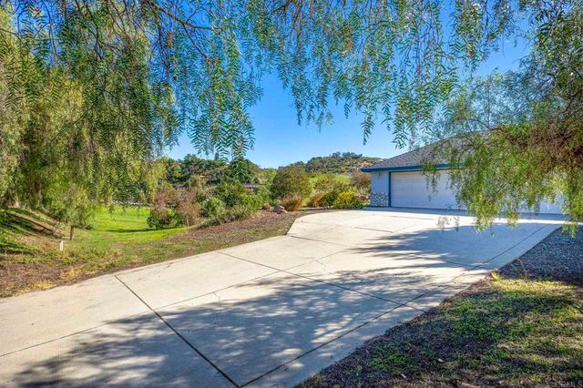 1420 Wilshire Rd, Fallbrook, CA 92028