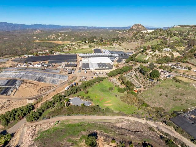 1420 Wilshire Rd, Fallbrook, CA 92028