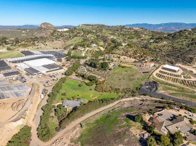 1420 Wilshire Rd, Fallbrook, CA 92028