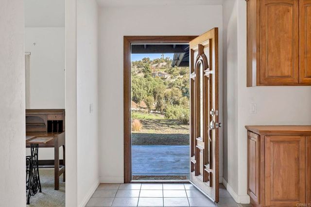 1420 Wilshire Rd, Fallbrook, CA 92028