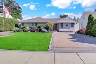 383 Marshall Street, Oceanside, NY 11572