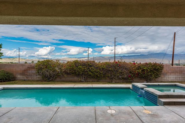 74140 Scholar Lane E, Palm Desert, CA 92211