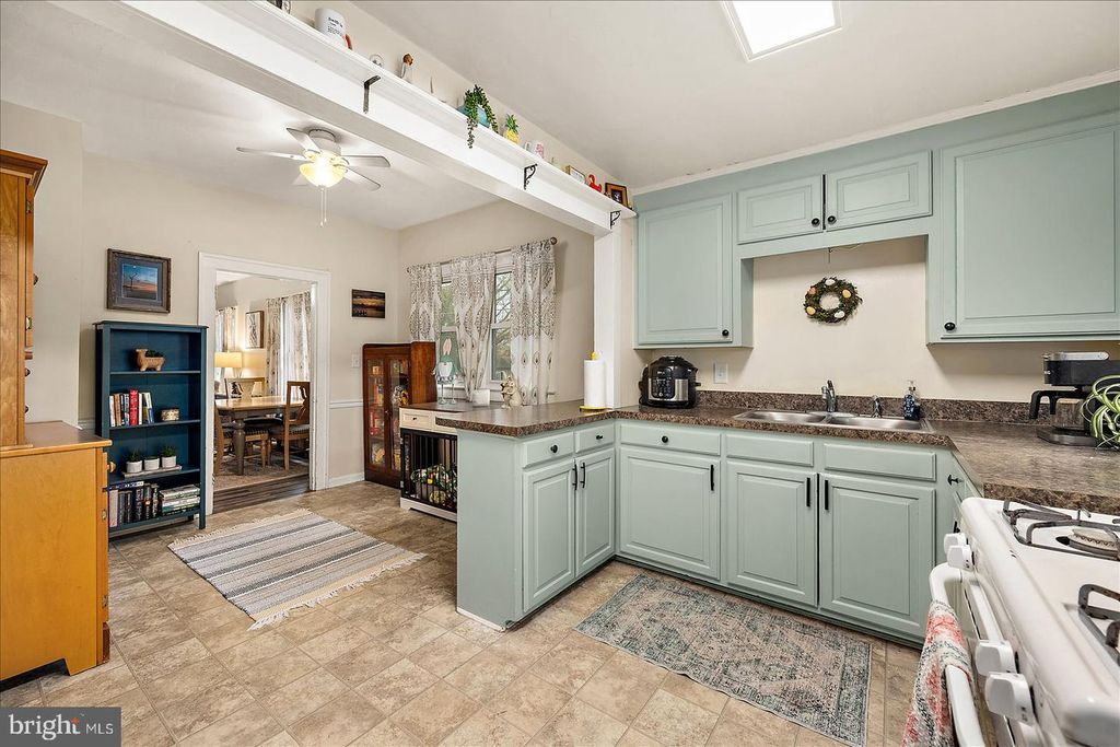 Image 17 of property listing at 711 VERMONT AVE, Salisbury, MD 21801