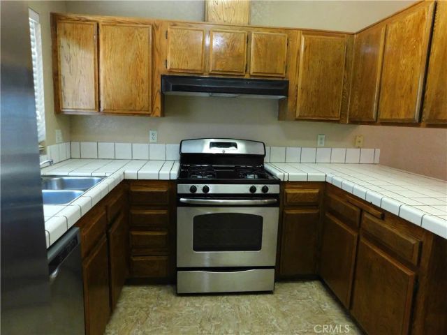14306 Dover, Mojave, CA 93501