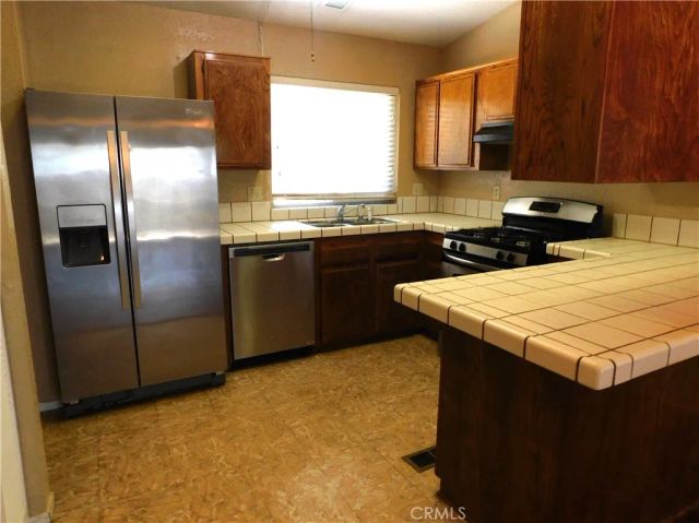 14306 Dover, Mojave, CA 93501