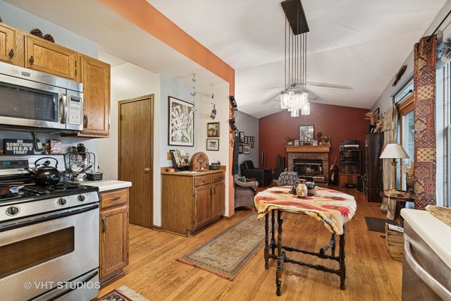 342 Buckingham Drive, Grayslake, IL 60030