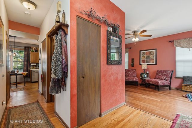 342 Buckingham Drive, Grayslake, IL 60030