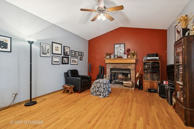 342 Buckingham Drive, Grayslake, IL 60030