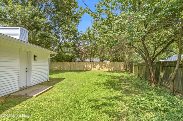 2419 Woodmont Dr, Louisville, KY 40220