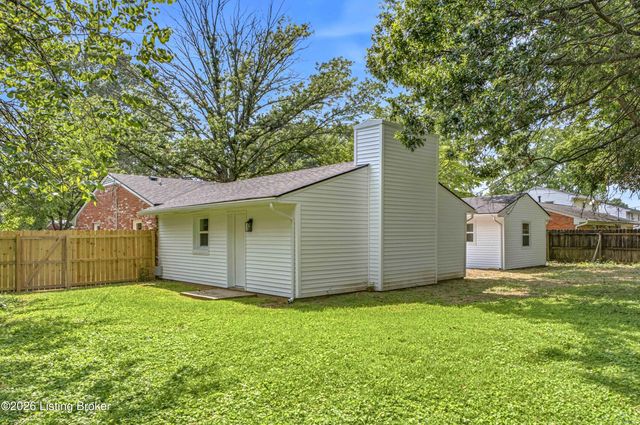 2419 Woodmont Dr, Louisville, KY 40220
